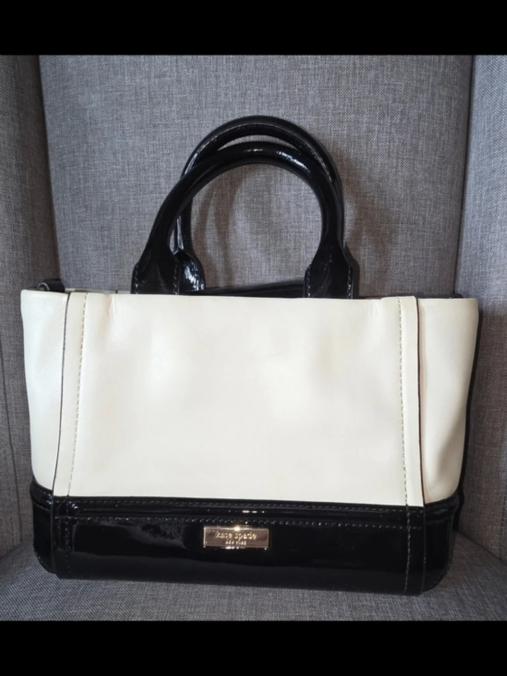 Classic Kate Spade 2-Tone White and Black Bow Tote Circa 2013